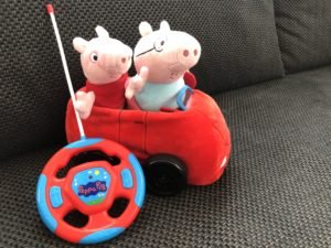 Der größte Renner bei den Kleinsten: Gewinnt das coole, ferngesteuerte Peppa Wutz Auto von Revellino