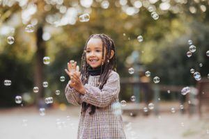 Konfettifotos: Wunderschöne Kinderfotos und liebevoll illustrierte Produkte