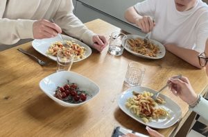 Essen als Druckmittel? Jugend-Kolumne „Teen-Time“ zu Ernährung